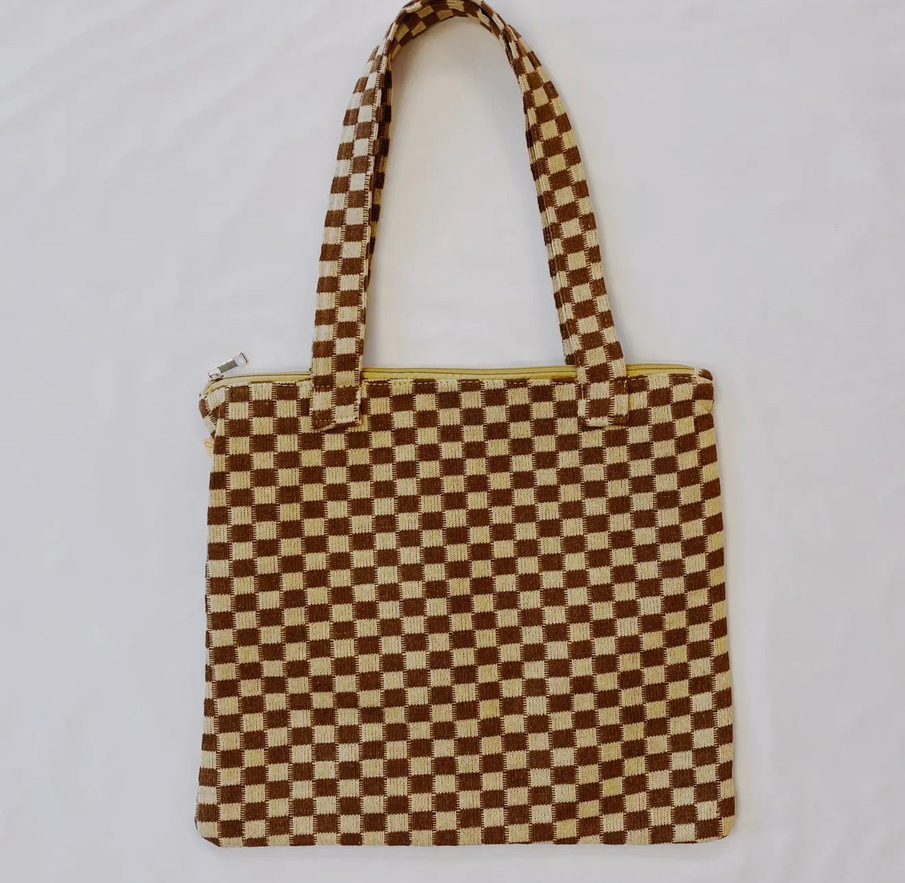 Checkered tote bag