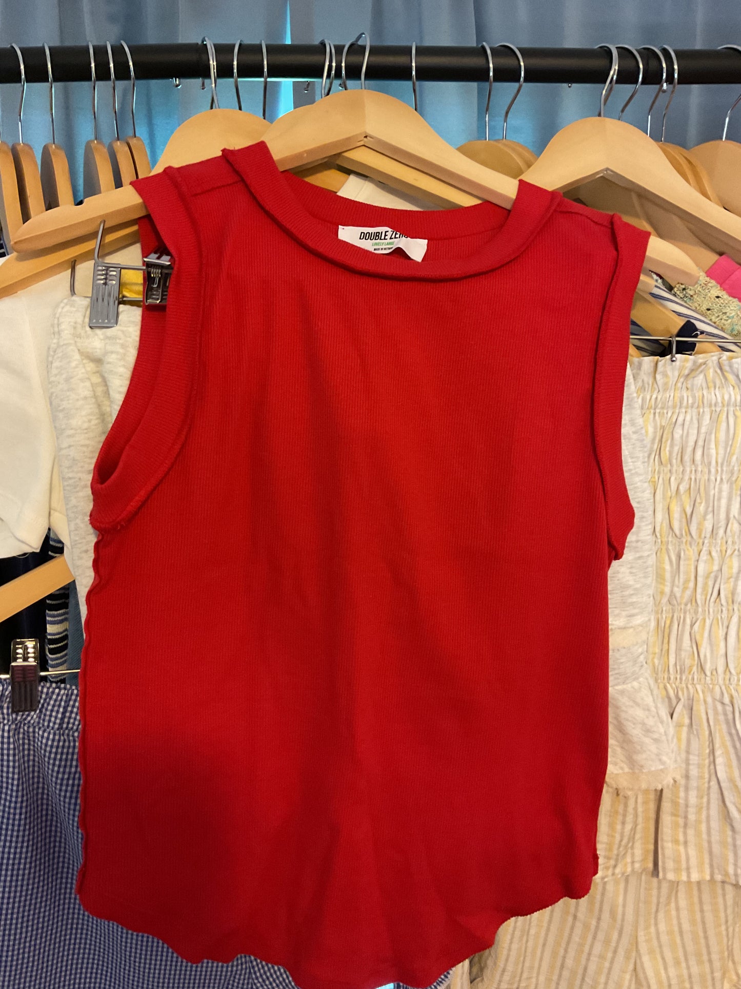 Red tank unboxing